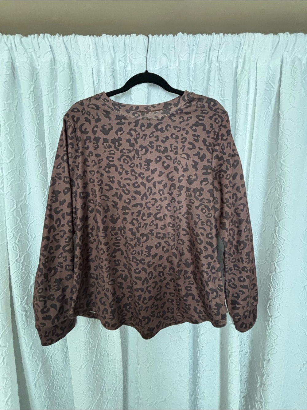 Women’s Brown Leopard-Print Long Sleeve Pullover Sweatshirt
